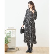 TRUBE モノトーン幾何学模様プリーツワンピース【L~LL】ブラック