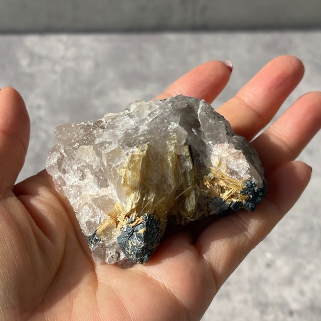 ブラジル・バイーア州ノーヴォ・オリゾンテ産【ルチルクォーツ（金針水晶）】② 鉱物 天然石 パワーストーン