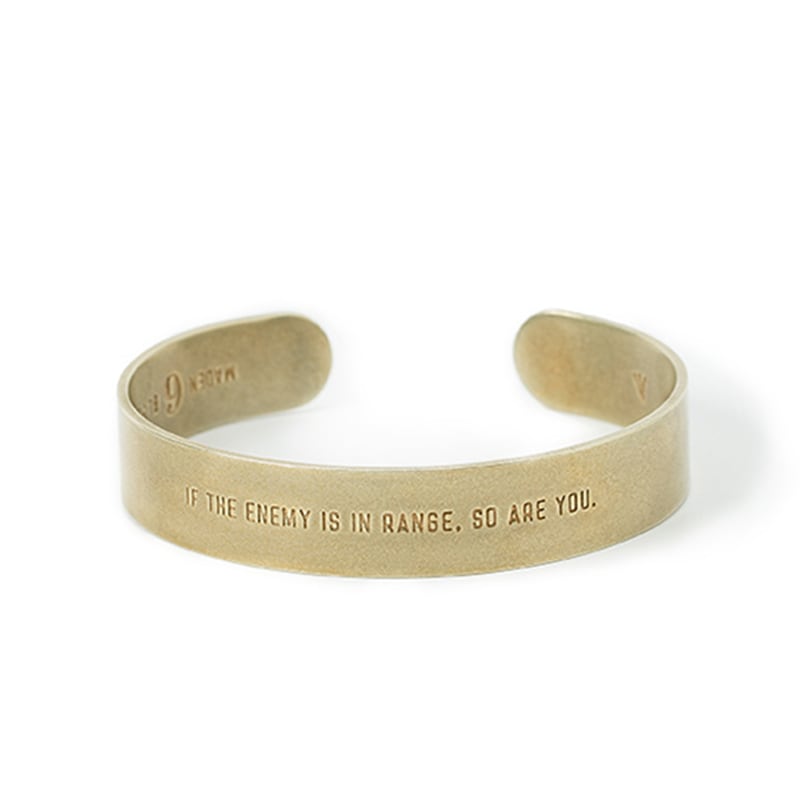 Military motif wide bangle 00181
