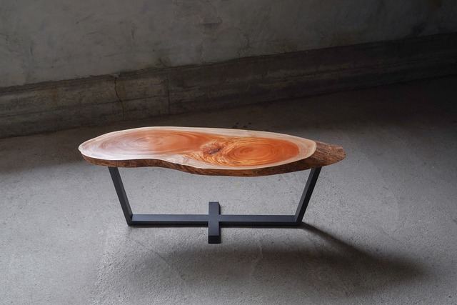 欅の良材 輪切り一枚板のローテーブル