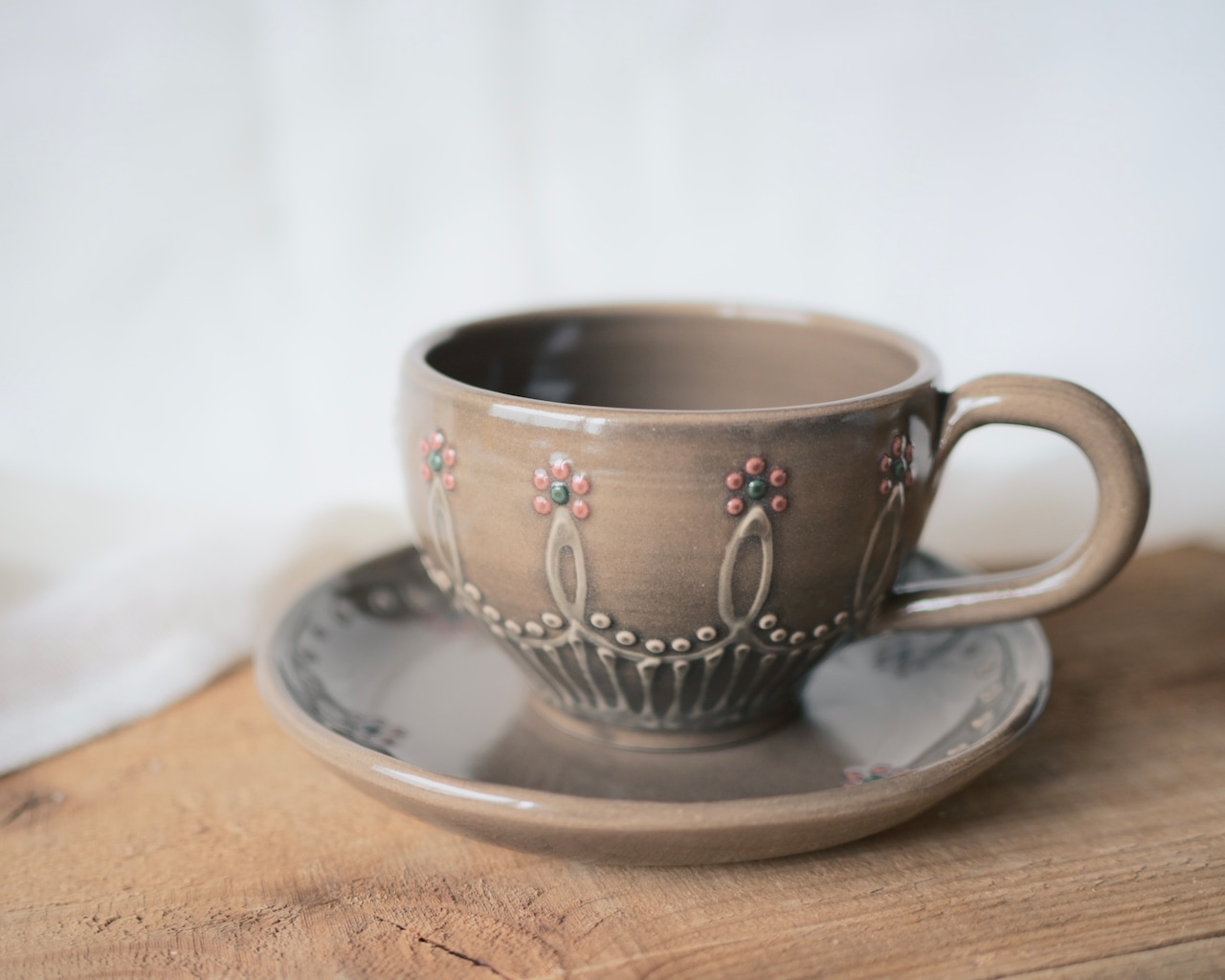 カップ&ソーサー グレー×ピンクフラワー / 古谷 萌仁香 画像2