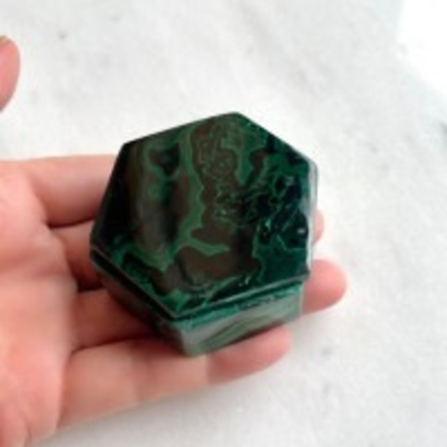 【限定１点】【超美石】マラカイト　六角形　小物入れ　6056