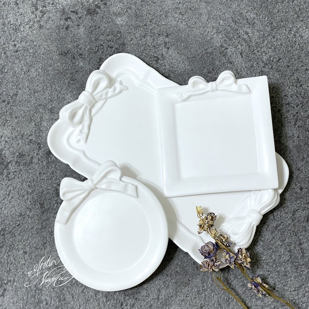 新品トレイ 2枚セット モノトーンジオメトリック柄が素敵です～♥ リボン (長方形) トレイ シリコンモールド | シリコンモールド・クレイ