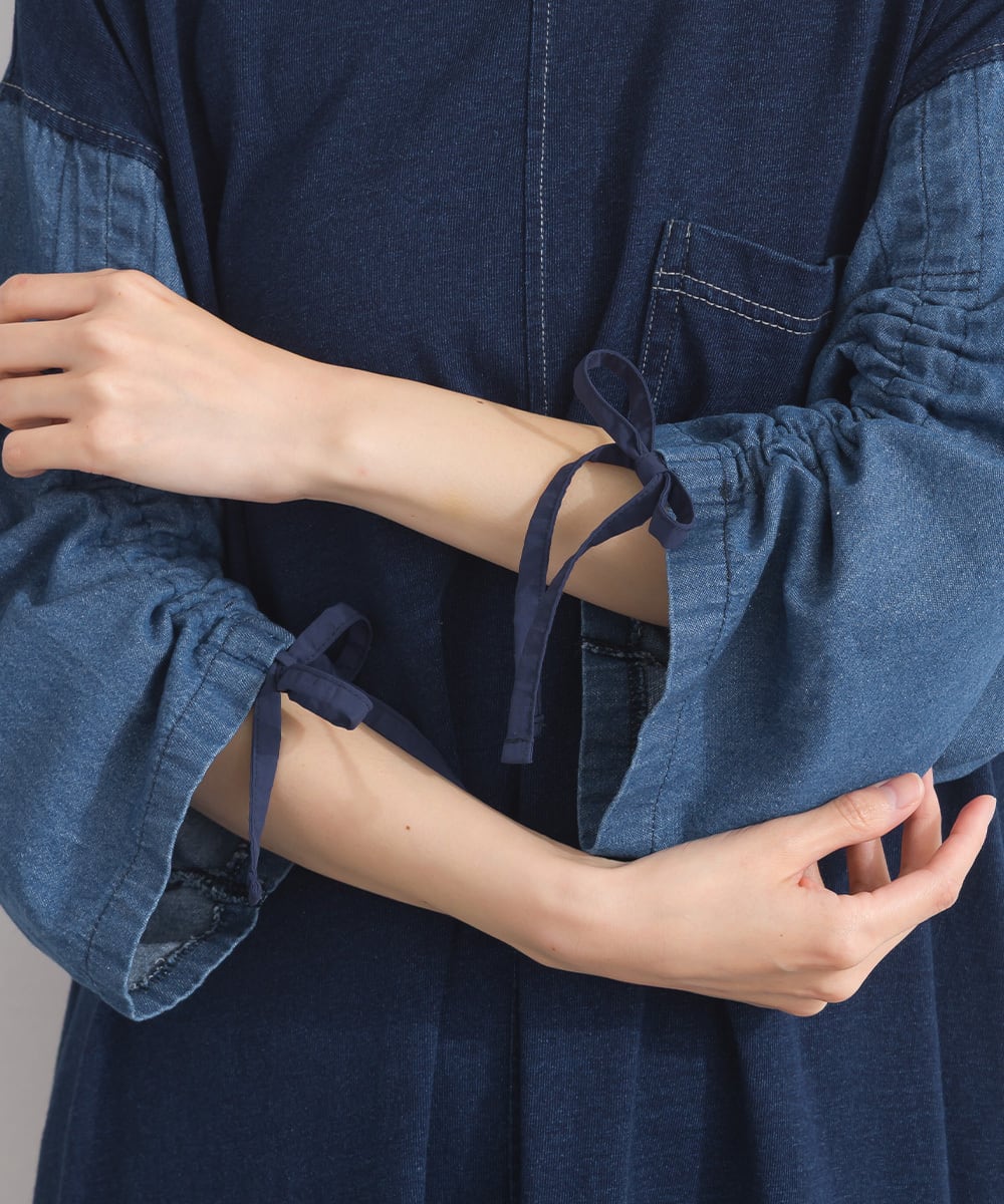 J261096 袖シャーリングデニム切替ワンピース / Shirring Sleeve Denim