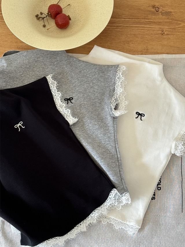 ショート丈リボンレースTシャツ（ホワイト／グレー／ブラック）QBSH 2026春｜100-150cm｜トップス ｜ボトルネック｜スリムフィット ［取寄］