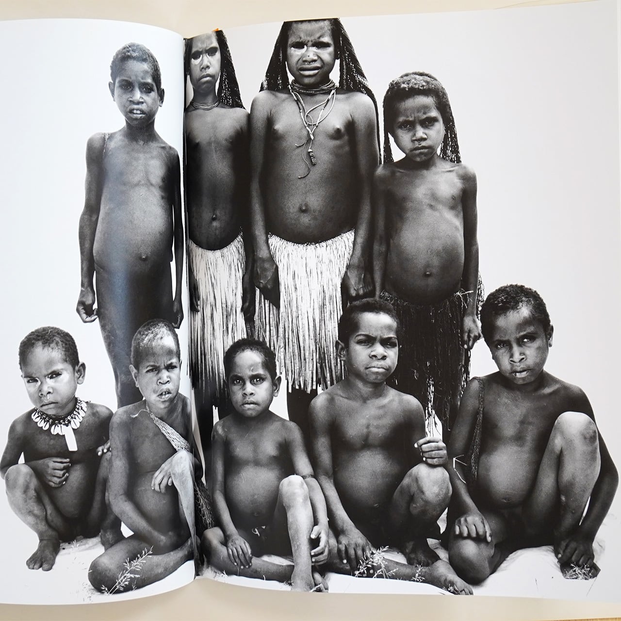 tribe 小林響 写真集 序文 ピーター・ビアード AD ファビアン・バロン tribe 小林響写真集 序文 / ピーター・ビアード A.D./ファビアン
