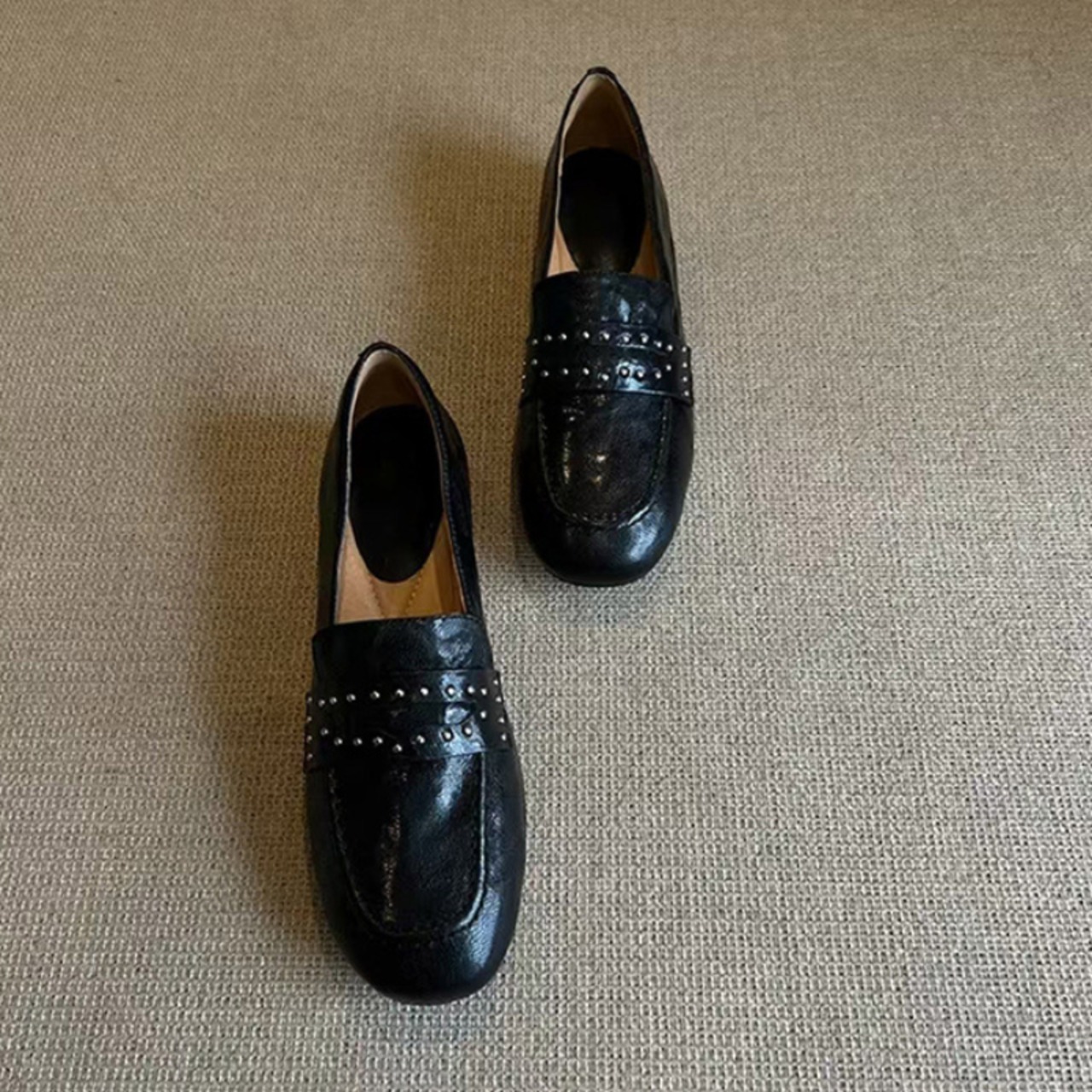 スタッズ付きローファー 2color W10327