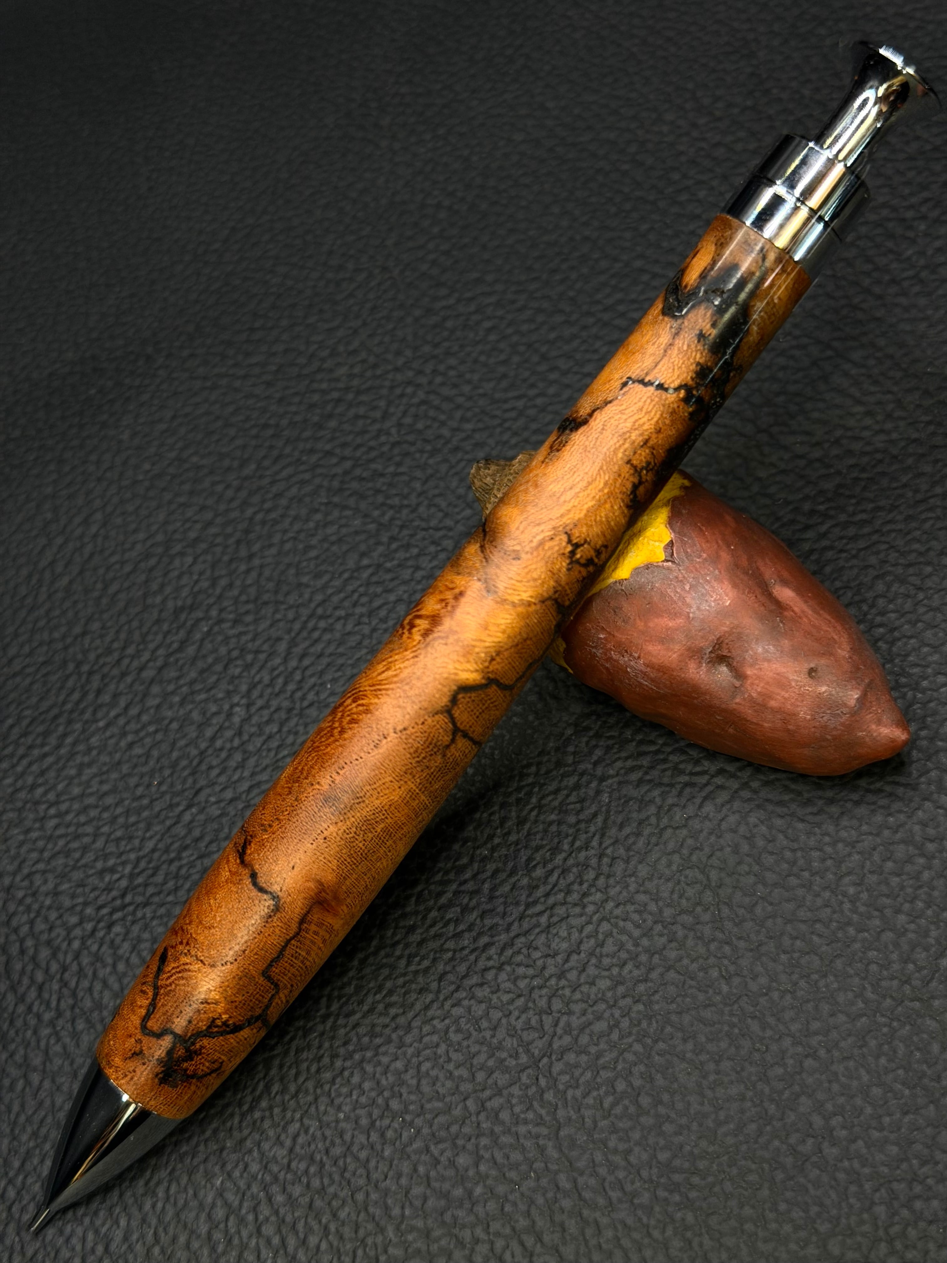 こぶた工房 シャープペンシル フラクタルバーニングウッド ケヤキ0.5mm 31 フラクタルバーニングウッド ケヤキ | こぶた工房