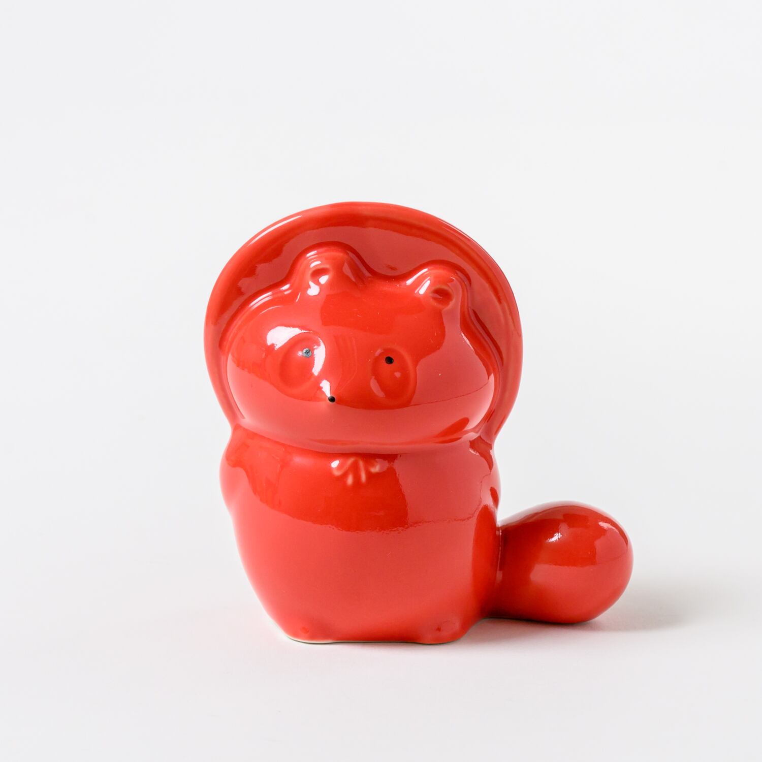 藝術喫茶清水温泉 ぼんやり子だぬき人形 赤 | TOKYO PiXEL. shop & gallery