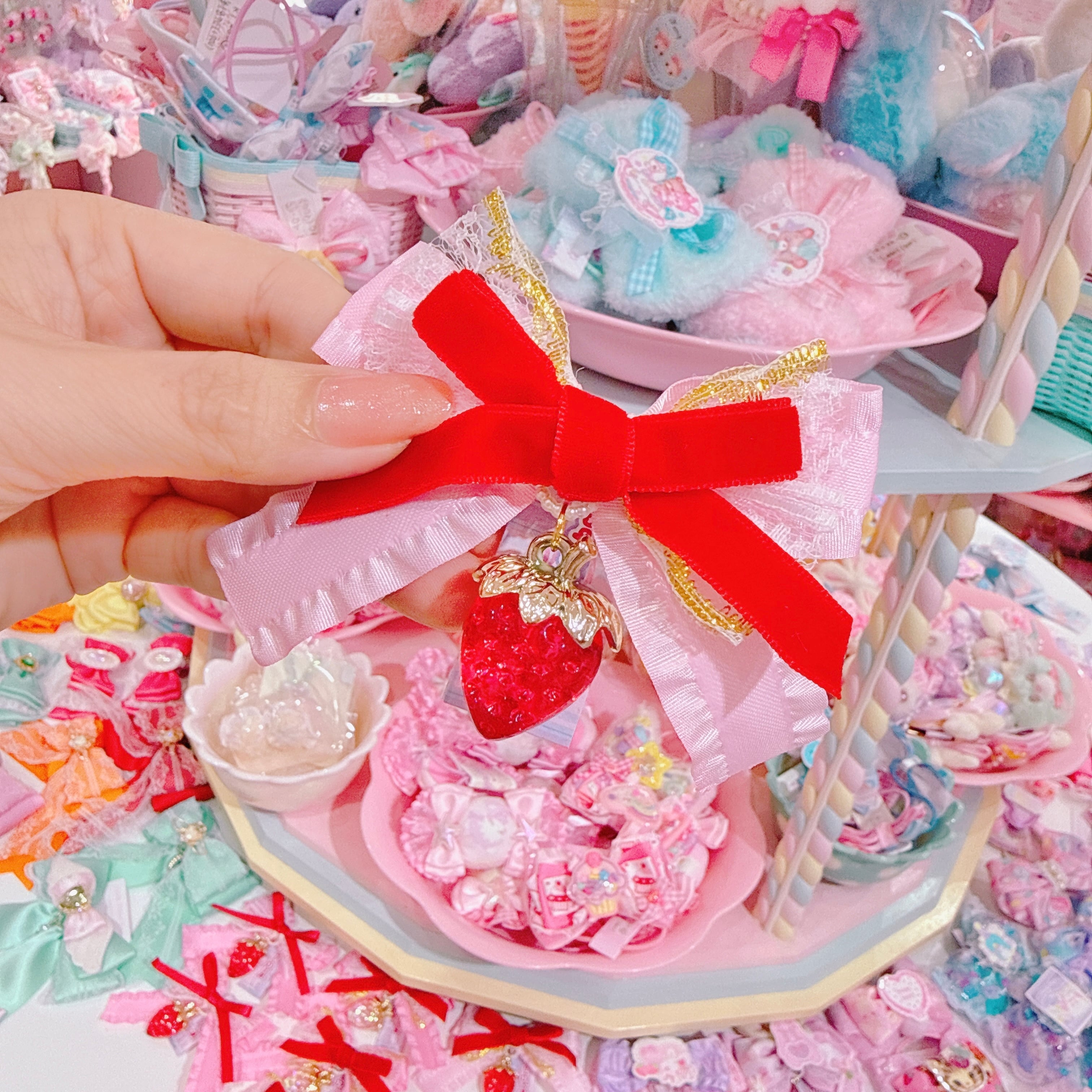 【F7】64-27いちごリボンヘアクリップ