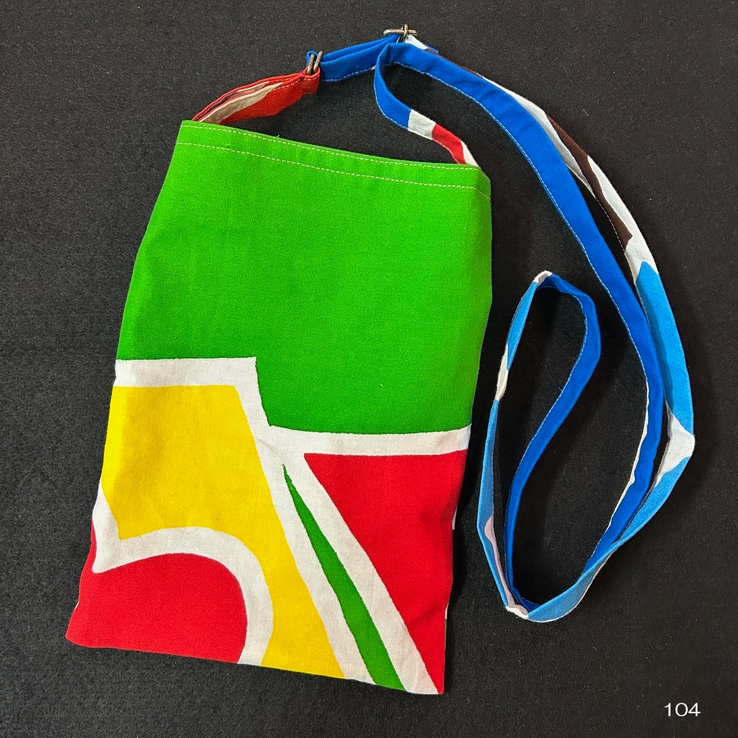 大漁旗 サコッシュB うみはくオリジナル | 海の博物館ミュージアムショップ