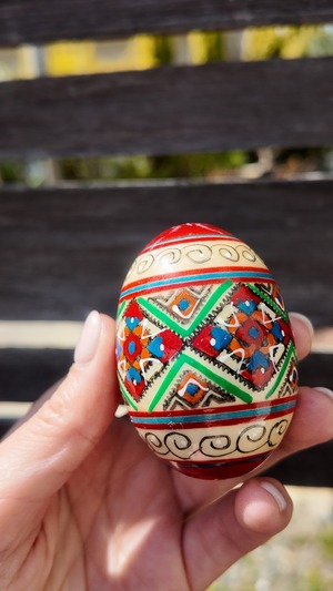 装飾用木製プィサンカ（イースターエッグ）with stand　コロミヤモデル