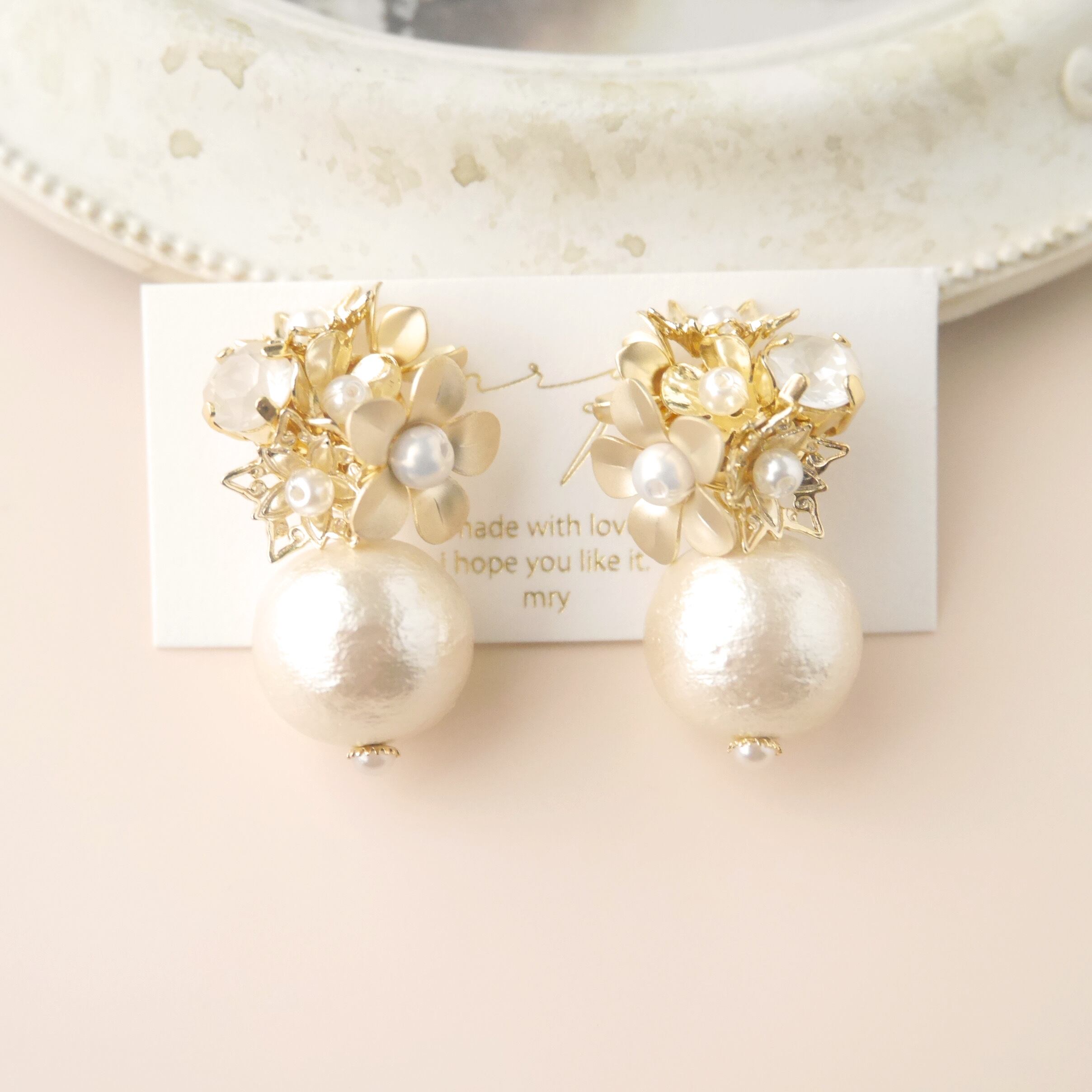 【イヤリング】ブーケットコットンパール