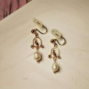 【イヤリング】T21MV0928 - Perched Pearl