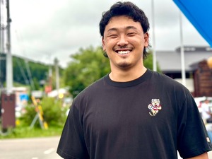 柴ラグ刺繍Tシャツ　ブラック