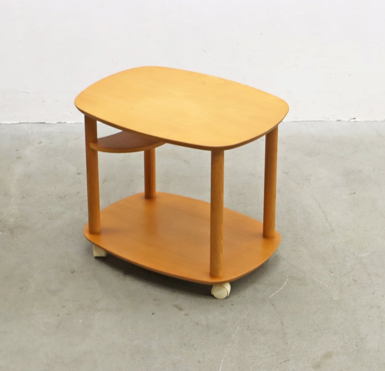 はっち　カンディハウス　旭川家具　電話台　サイドボード　サイドテーブル はっち カンディハウス 旭川家具 電話台 サイドボード サイド