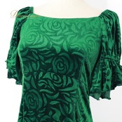 フラダンス 衣装 ワンピース ドレス グリーン系 アロハスタンダード 日本製 ALOHA STANDARDS ベロア バラ 花柄 ロケラニ柄 フリル袖 華やか かわいい おしゃれ シンプル 大人っぽい 光沢感 ハワイアン アロハ フラ ダンス レッスン 練習  アロハドレス フラドレス ベロア生地 高級感 大人スタイル フリルデザイン 練習着 薔薇柄 華やかデザイン フラダンス衣装 ハワイアンドレス