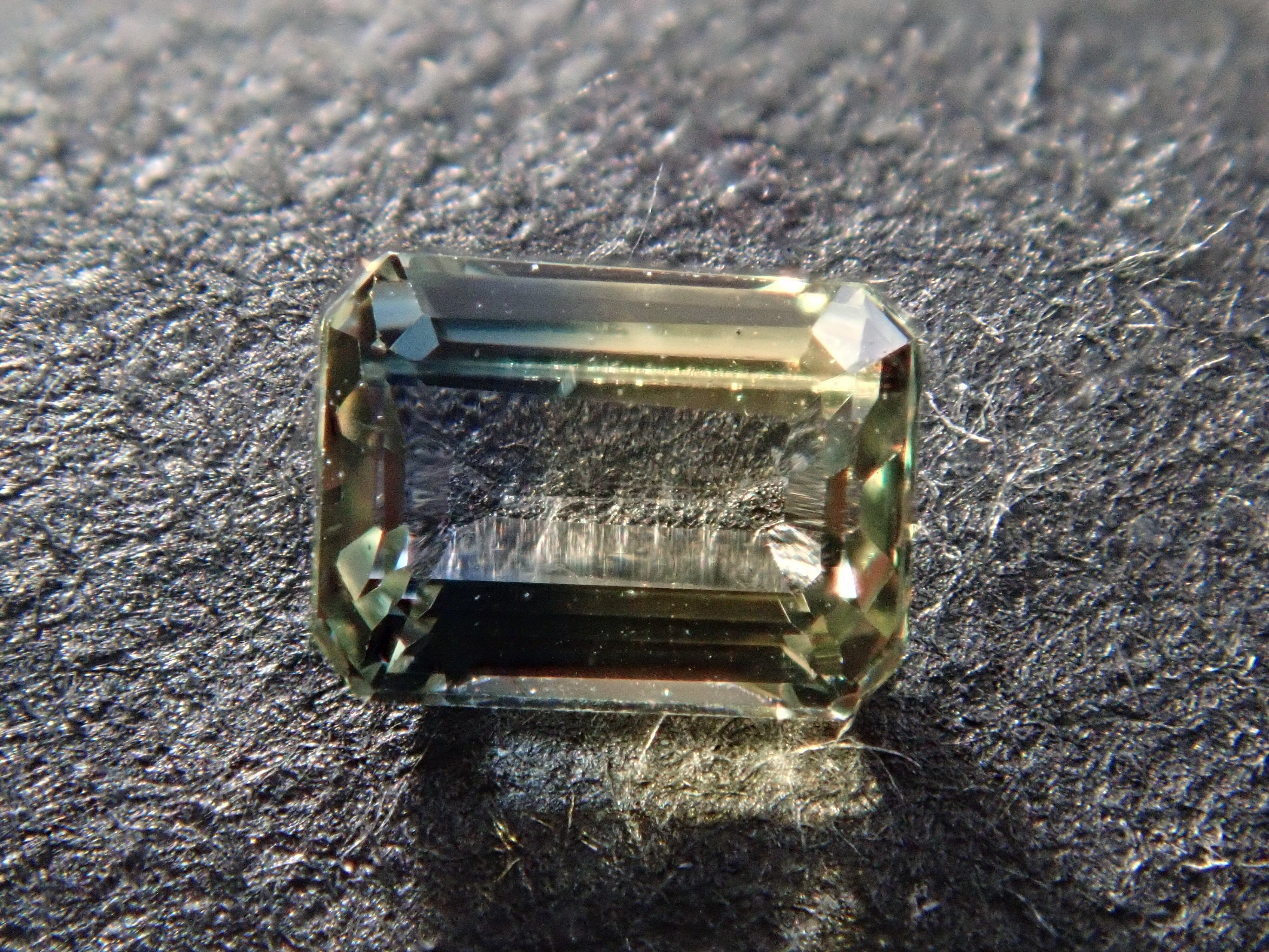 スリランカ産バイカラーサファイア 0.418ct | Gem Shop Urcaguary