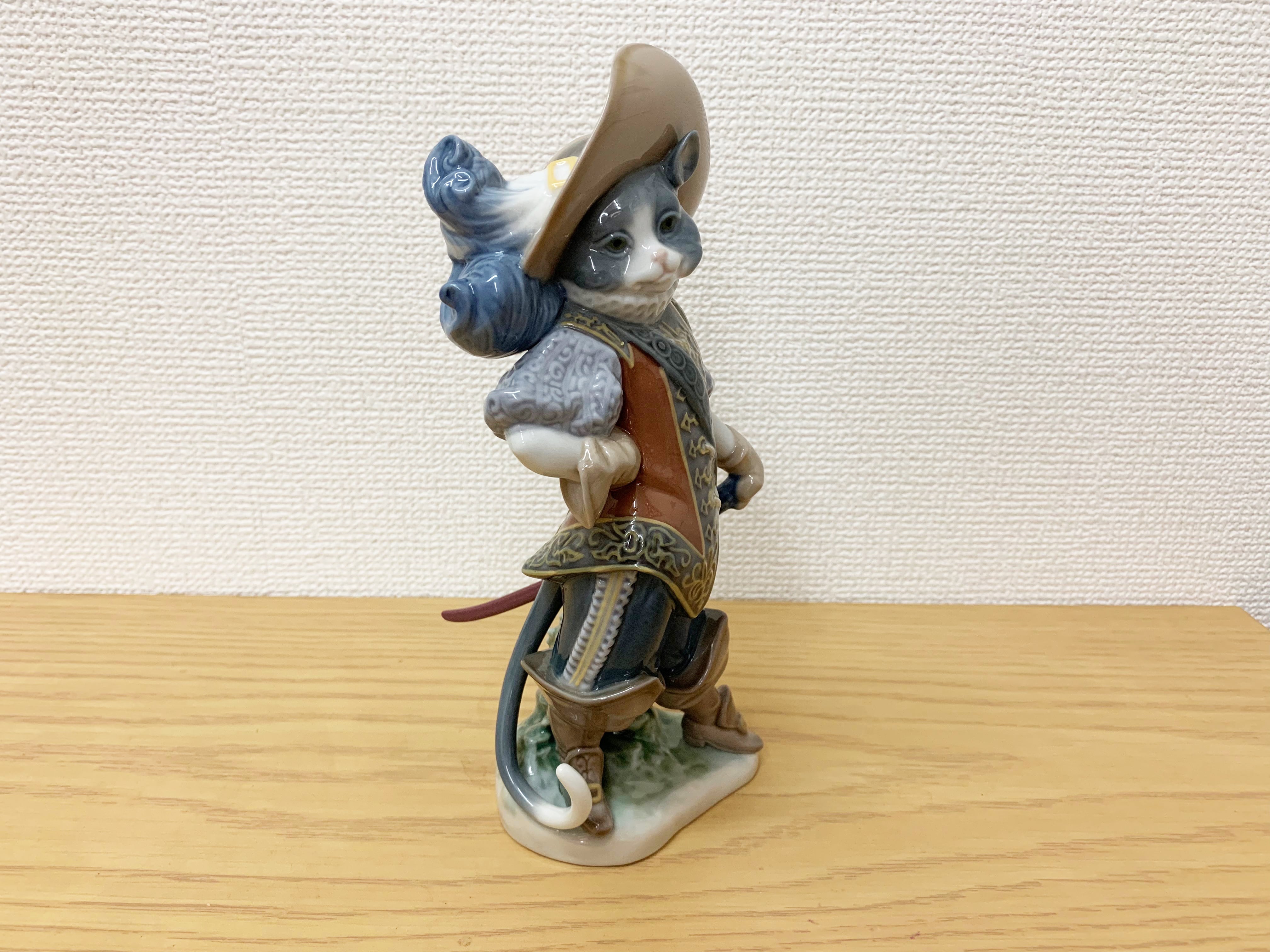 リヤドロLLADRO 「長靴をはいた猫」 長靴をはいた猫（LLADRO / リヤドロ） | 猫本サロン 京都三条サクラヤ