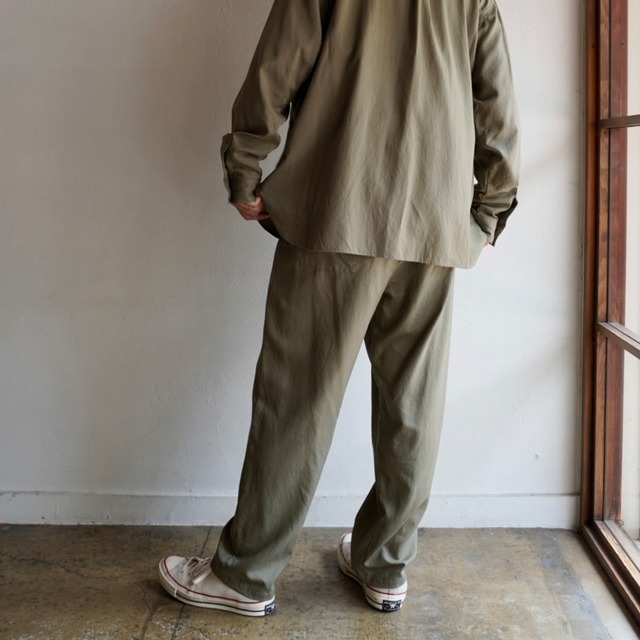 Slack easy pants khaki-beige