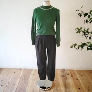【USED】オフィスコーデ　春グリーンニット＆パンツ　美品