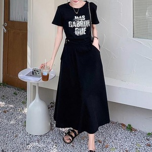 ラウンドネックTシャツ×スカート2点セット　M00131