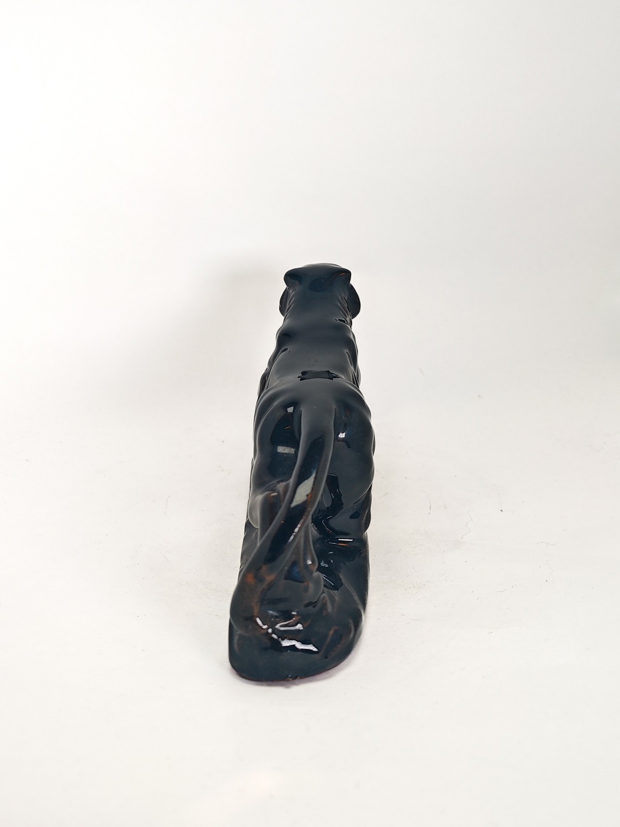 ヴィンテージ雑貨 ブラックタイガー 陶器オブジェ（台座付き）