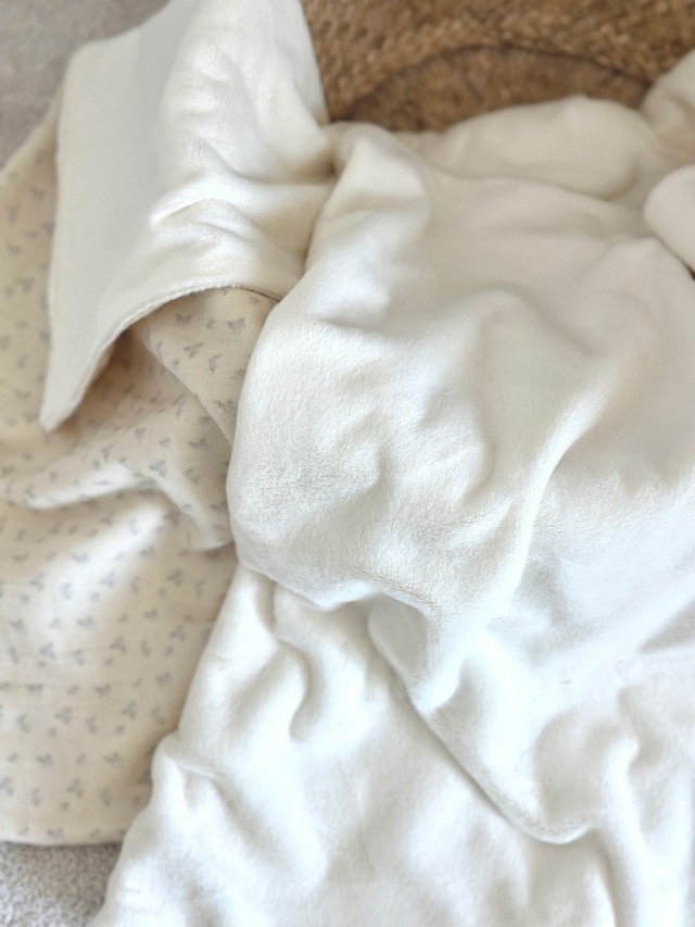 〈予約アイテム〉EYOU / ベルア ブランケット