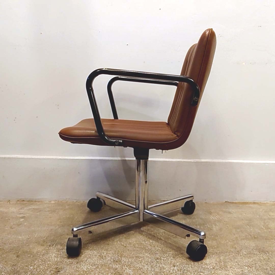 ヴィンテージオーダーチェアー vintage チェア 1977