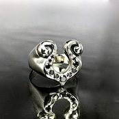 RHYTHMIC HORSESHOE RING with BLACK DIAMOND / リズミックホースシューリング・ブラックダイヤモンド