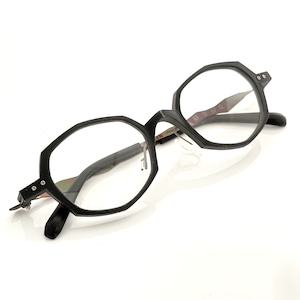 品番:231「夜の闇が見え透いた嘘を隠す」 色:黒二式