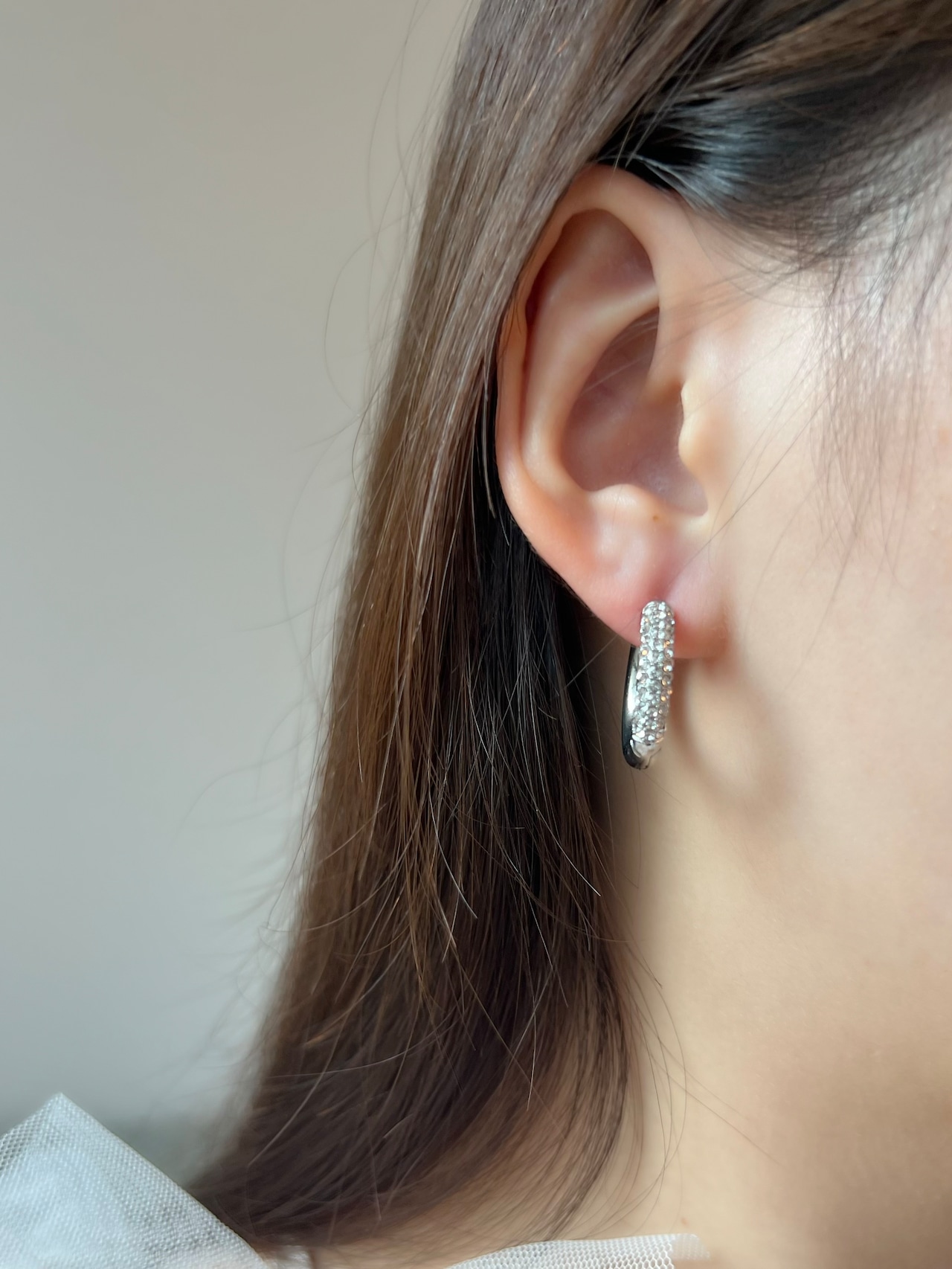 Round sparkle pierce