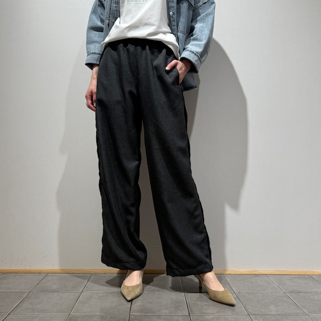 サイドストライプパンツ