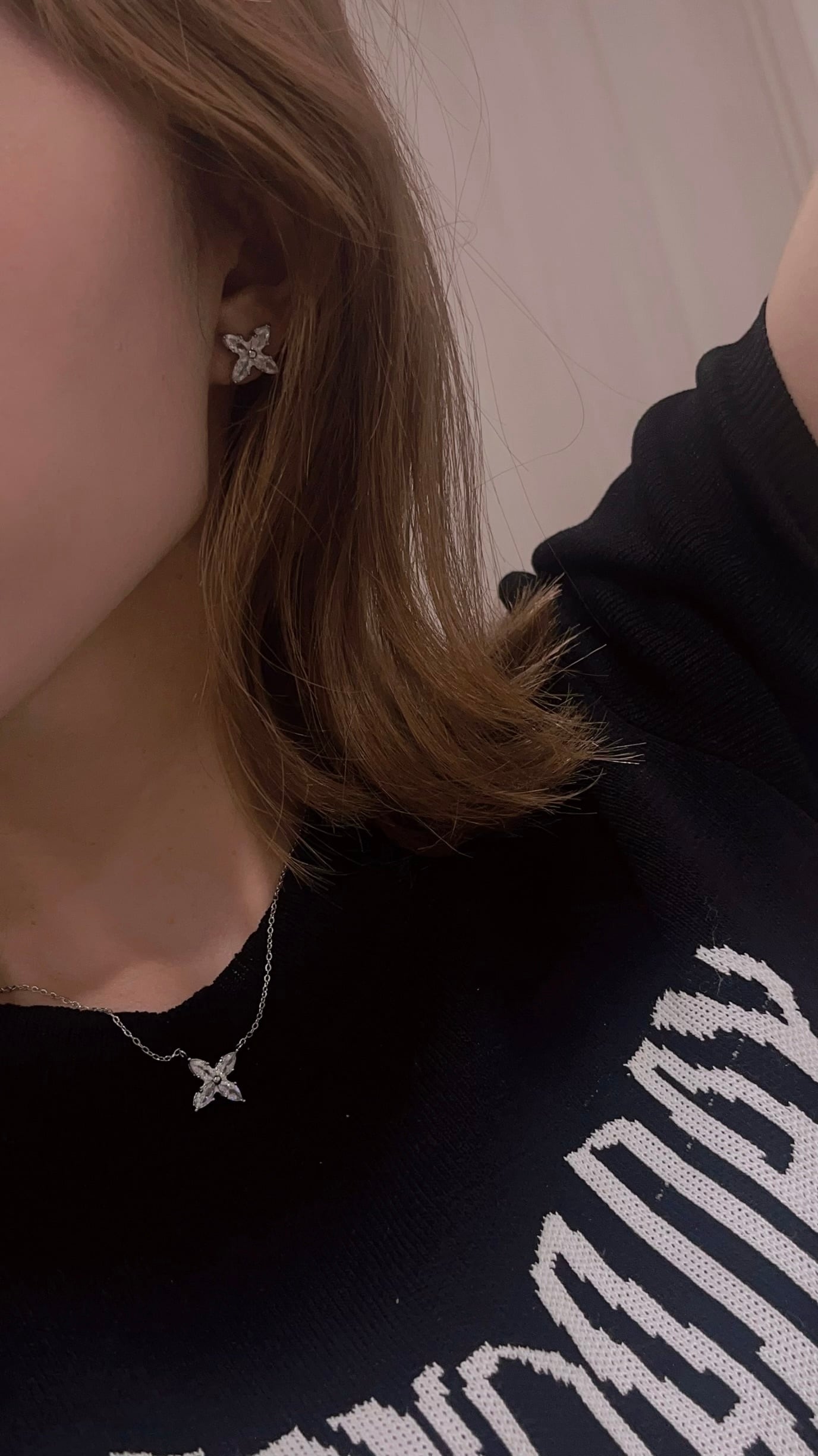 Shine flower pierce | milcy（ミルシー） 大人フェミニンアクセサリー