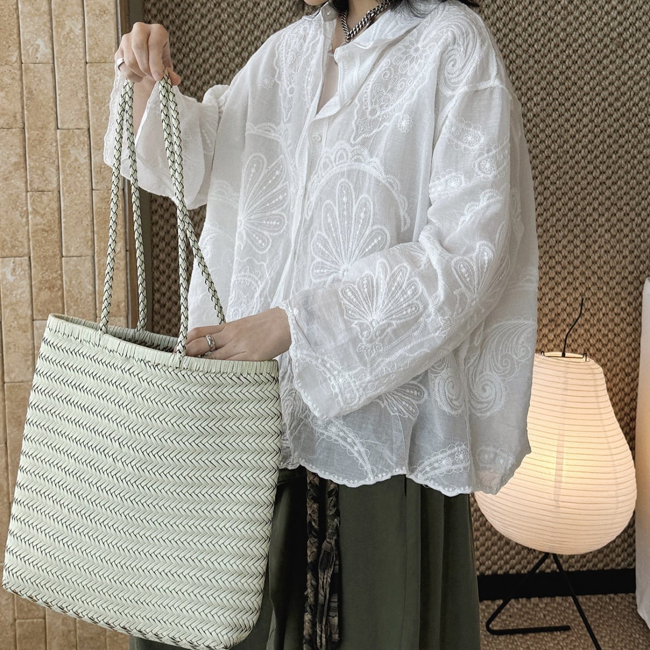 ペイズリーエンブロイダリーレースブラウス A02131