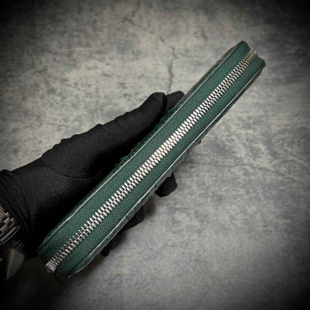 クロコダイル メンズ財布 長財布 ワニ革 ラウンドファスナー 一枚革