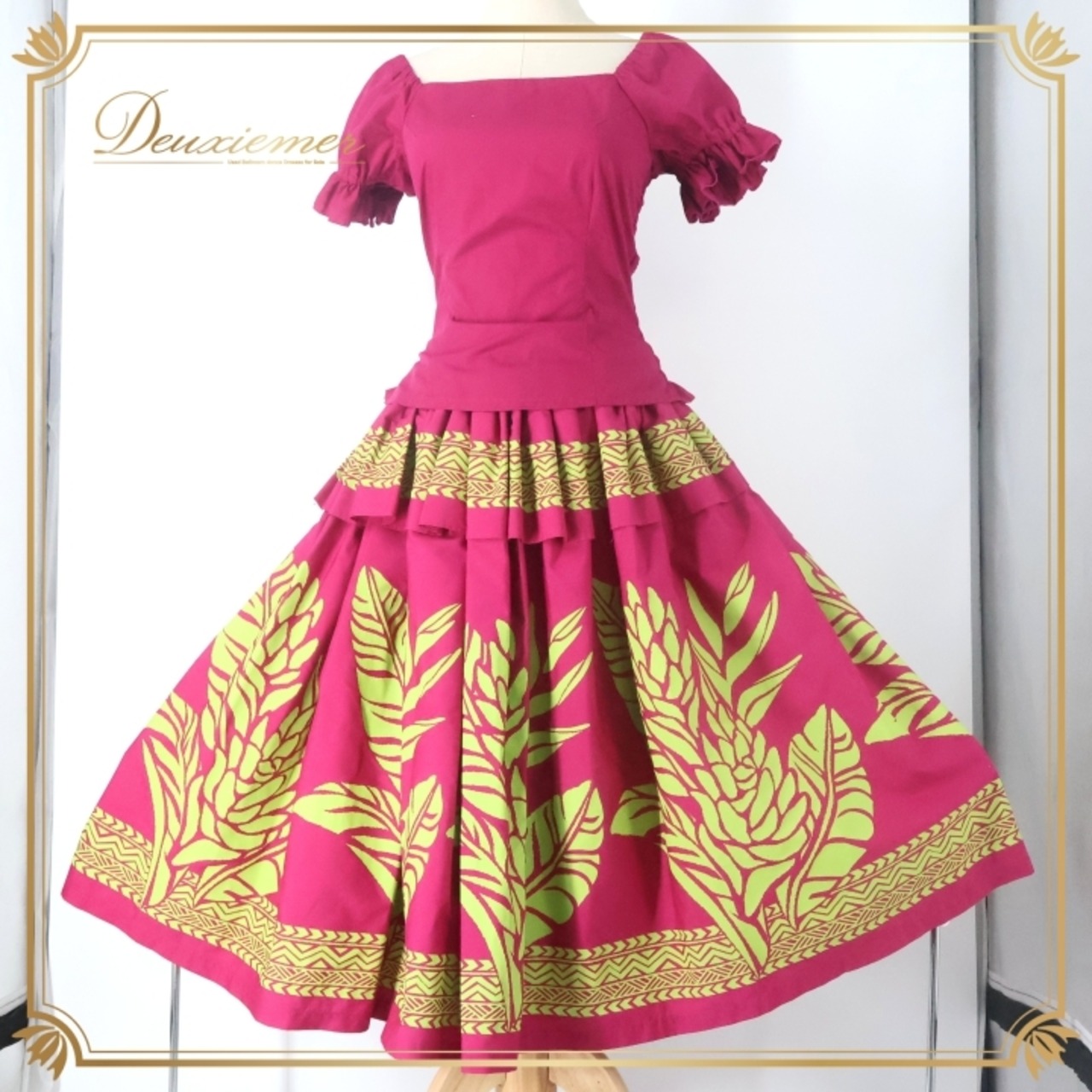 フラダンス 衣装 ツーピース セットアップ 上下セット パープル系 アロハスタンダード 日本製 ハワイアンプリント ALOHA STANDARDS アロハ 植物柄 フラ ダンス レッスン 練習 フリル袖 マゼンタ 華やか 鮮やか かわいい おしゃれ 上品 ピンク系 グリーン系 紫 ピンク 黄緑 フラデザイン ダンス衣装 トップス スカート かわいいデザイン おしゃれな色合い オシャレ ハワイアンスタイル 練習着 エレガント 可愛い