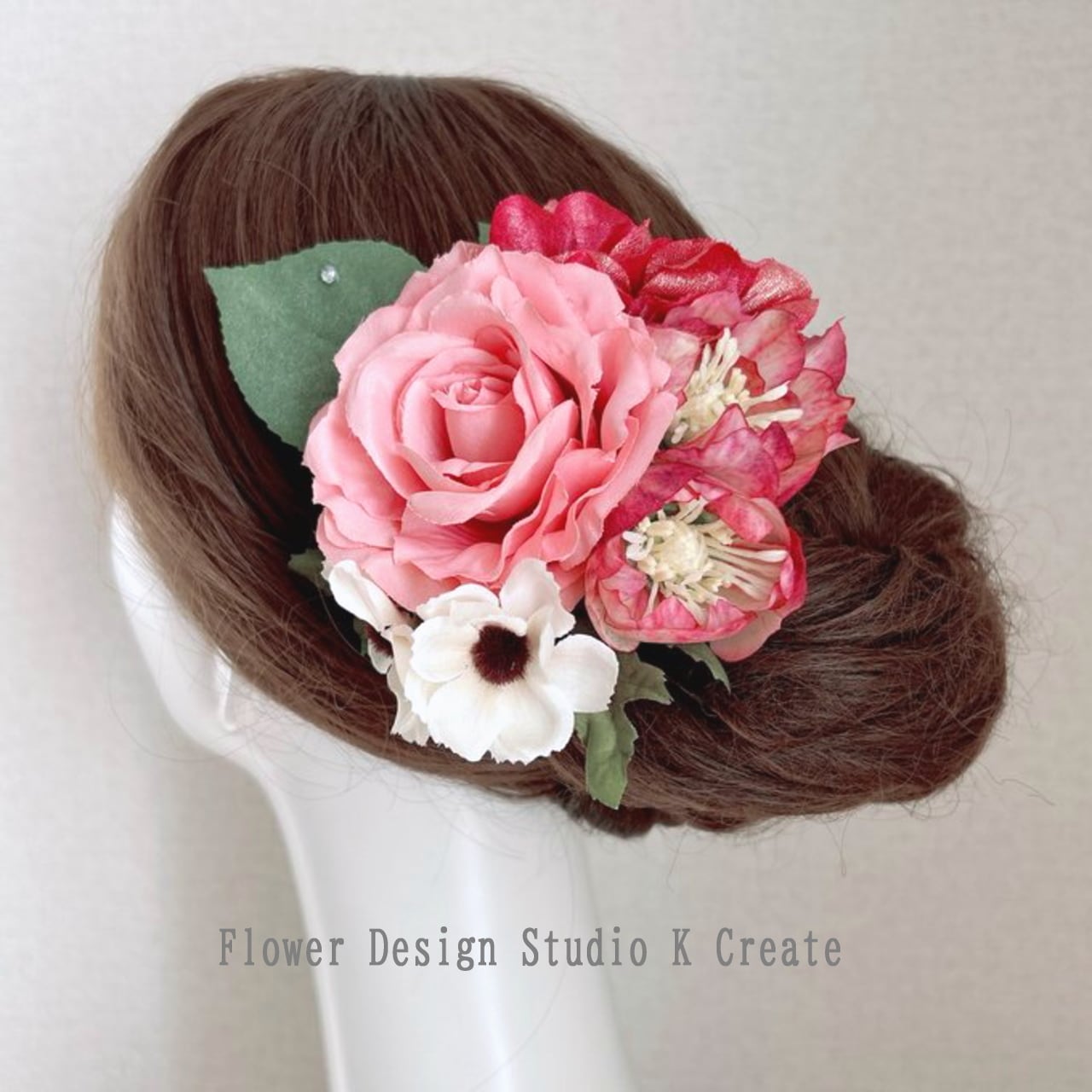 ピンクの薔薇とクリスマスローズの髪飾り フラメンコ フローレス バラ アジサイ アネモネ 髪飾り ダンス フォーマル パーティー