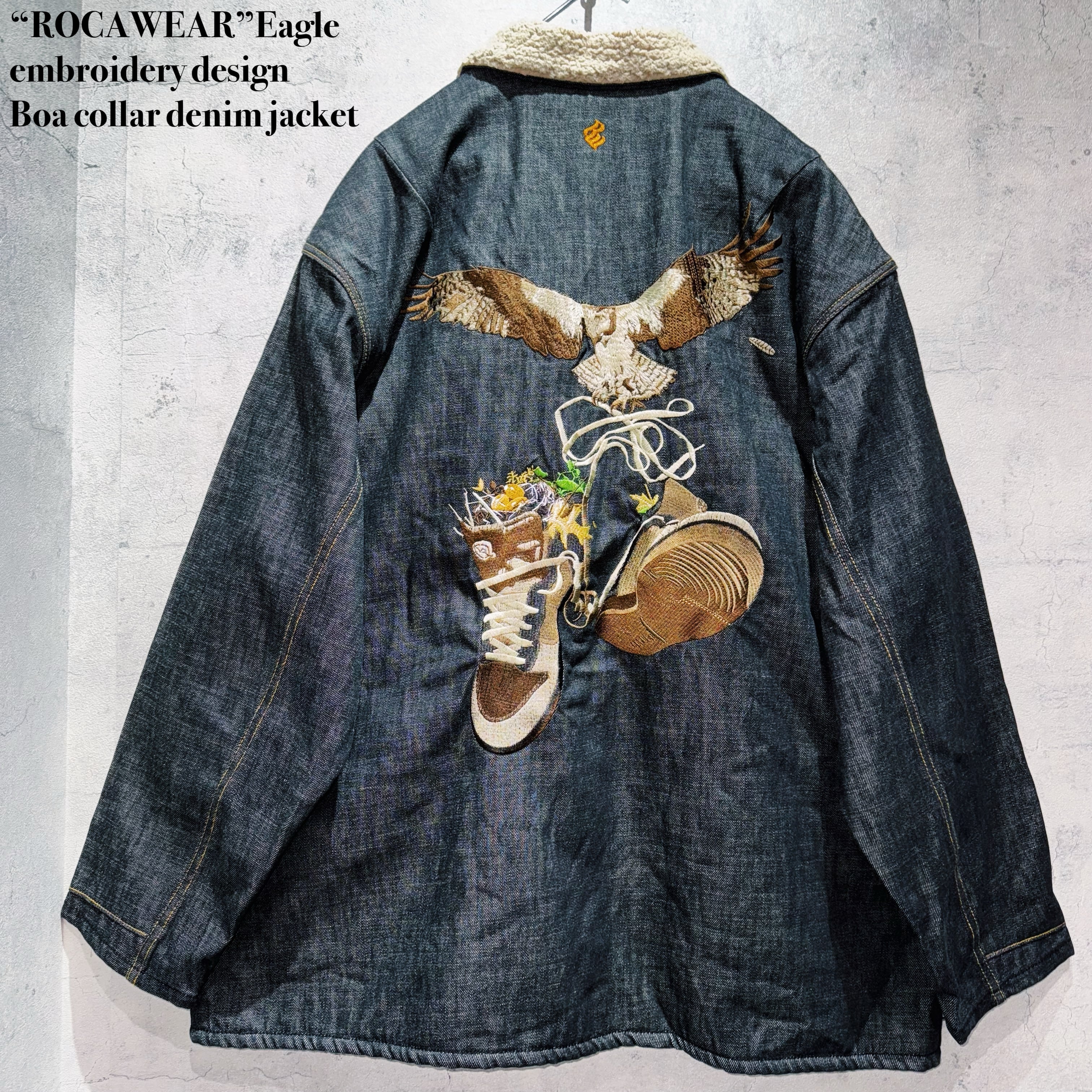 “ROCAWEAR”Eagle embroidery design Boa collar denim jacket