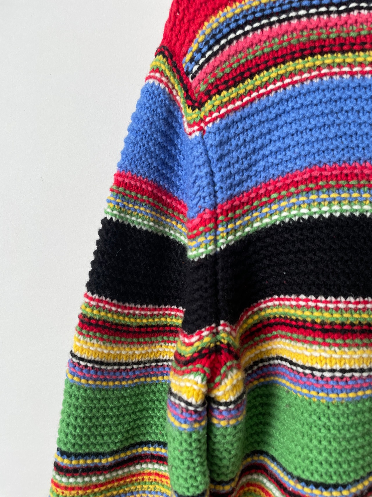 Liz Claiborne sweater - 5