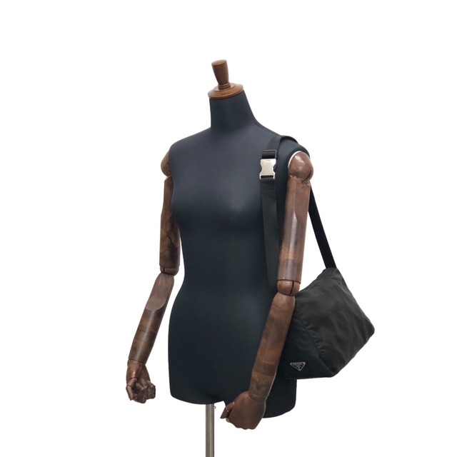 PRADA プラダ ショルダーバッグ ブラック トライアングルロゴ サイド ナイロン バックル セミショルダー vintage ヴィンテージ オールド ghmuwb
