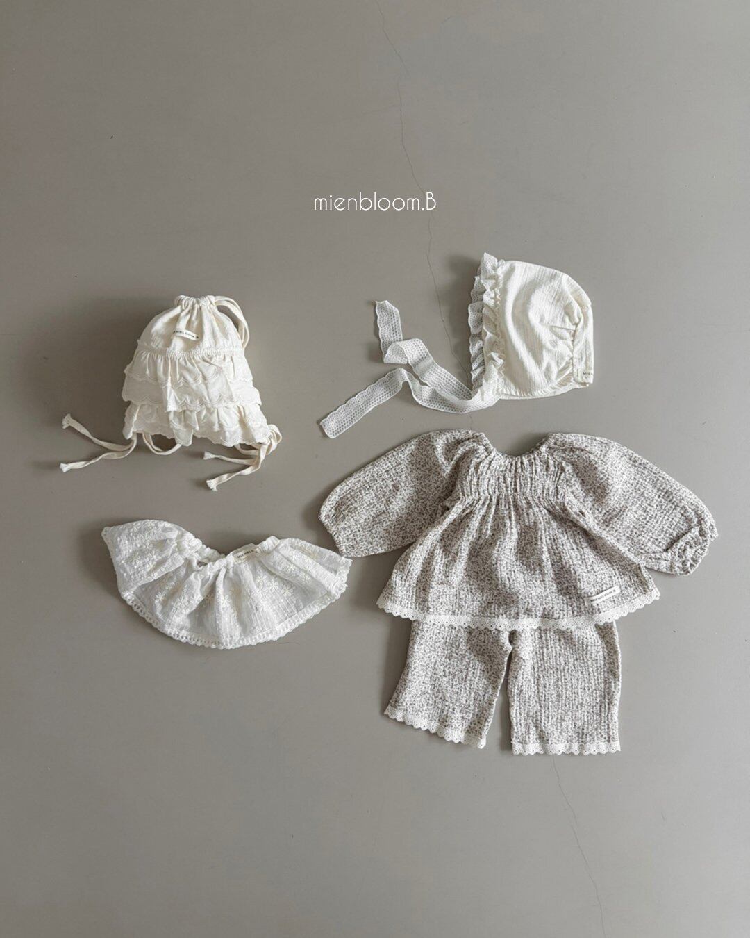 送料無料【予約】/ kids水彩画ブラウス / mienbloom
