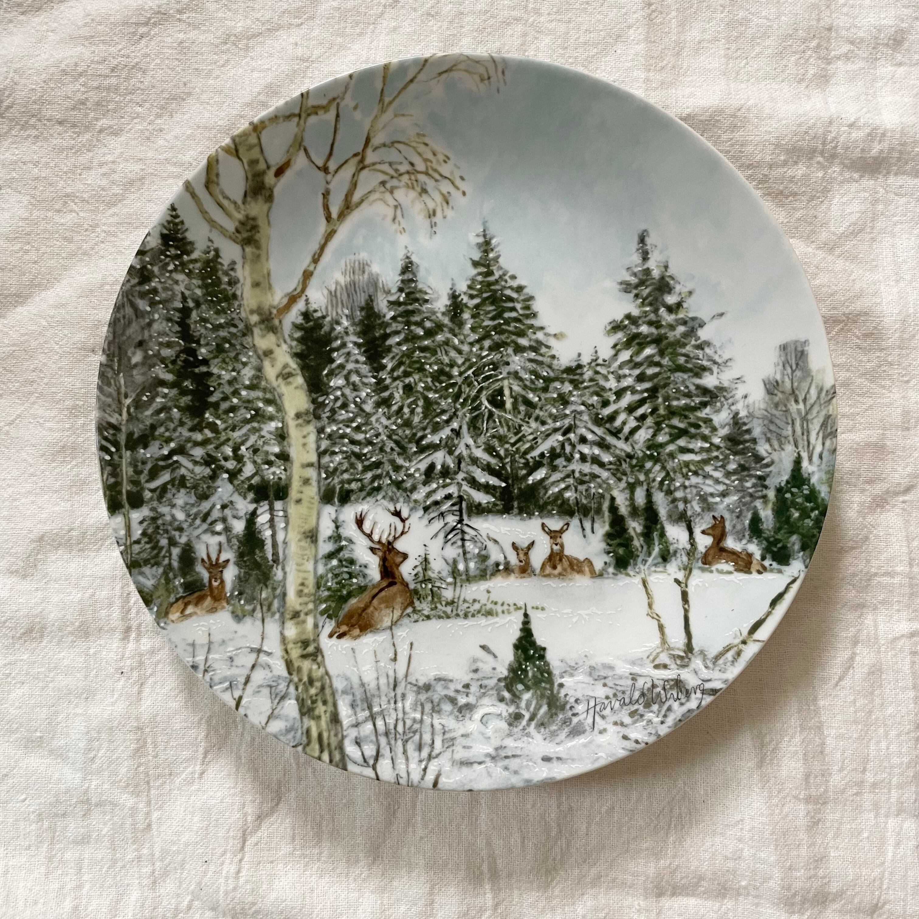 雪景色と鹿の飾り皿