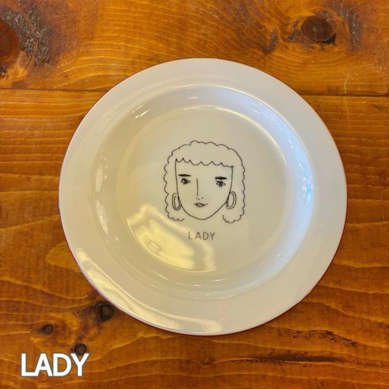 Mino Ennui Plate M, 2 Types: Gentle Man and Lady. Available in two varieties. Suitable for Japanese and Western cuisine. Microwave and dishwasher safe.