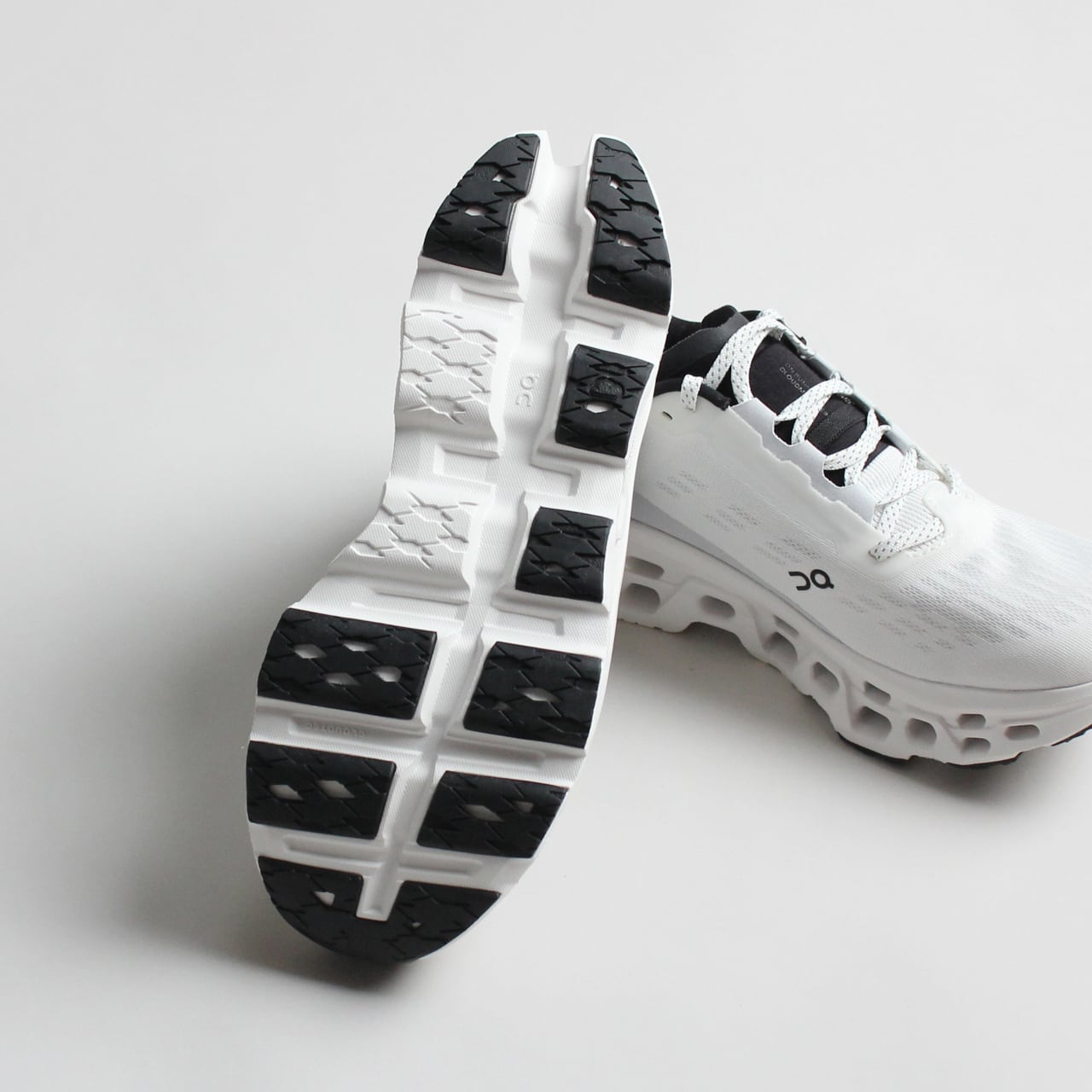 On（オン）Cloudmonster 3（クラウドモンスター3）White | White