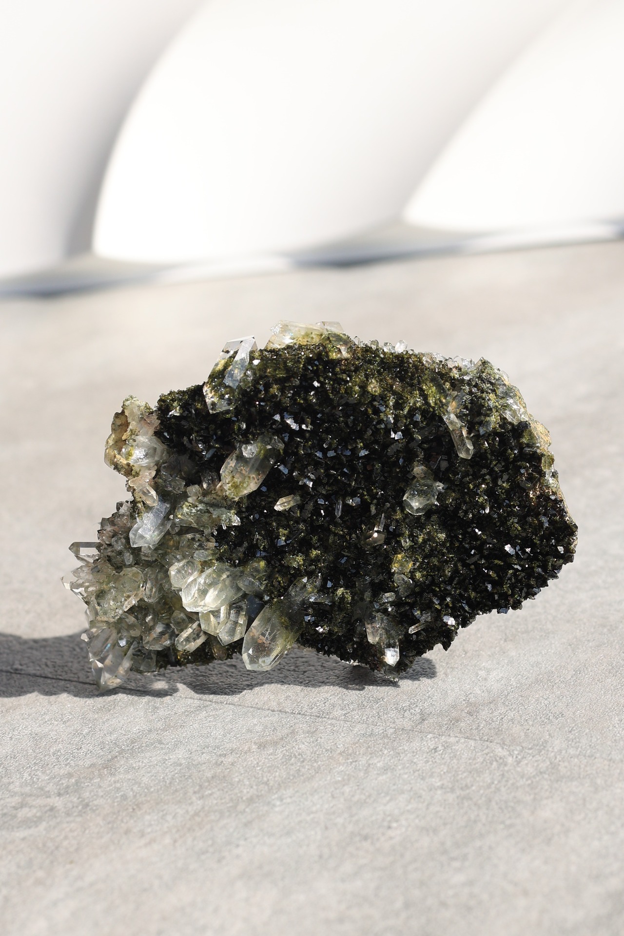 エピドート「森の神秘」Epidote|天然石 原石 鉱物 パワーストーン | EP-H-001