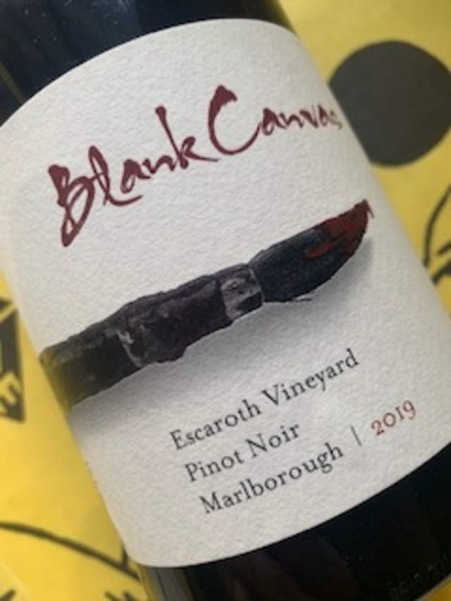 エスカロス・ヴィンヤード　ピノ・ノワール　2019　ブランク・キャンヴァス　赤ワイン