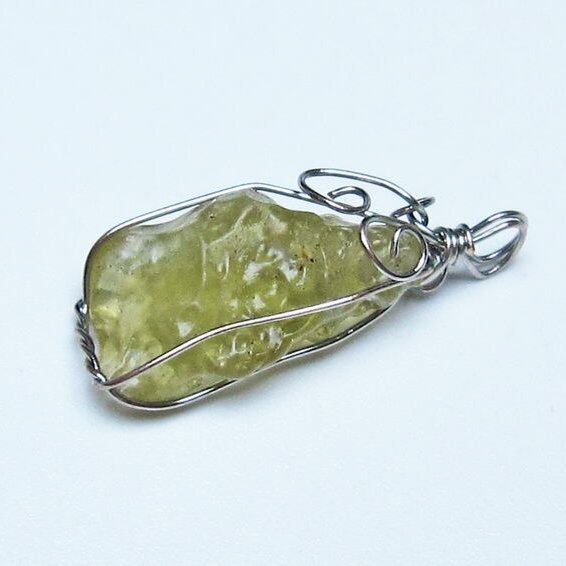 リビアングラス ペンダント 一点物 メール便可 112-13704