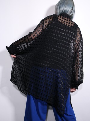many many square pattern over silhouette sheer shirt