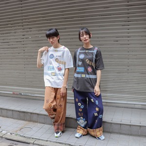 ロケット で 宇宙へ！宇宙の果てまで飛んでいくぜ！Tシャツ